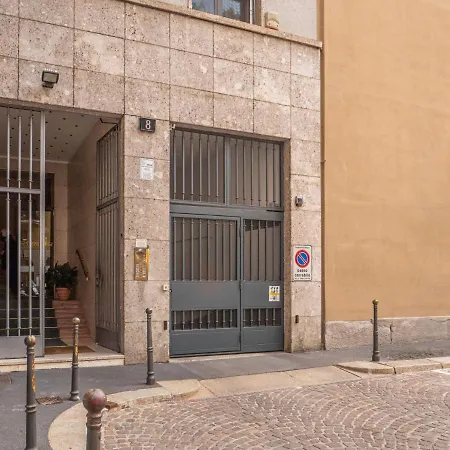 The Rent - With Balcony In Downtown Apartamento